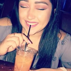 Meet your Posher, Caitlin